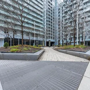 https://planurstay-1br-at-toronto-downtown-front-street-west.hotelstorontoontario.org